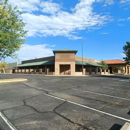 Clarion Inn & Suites, Roswell Bagian luar foto