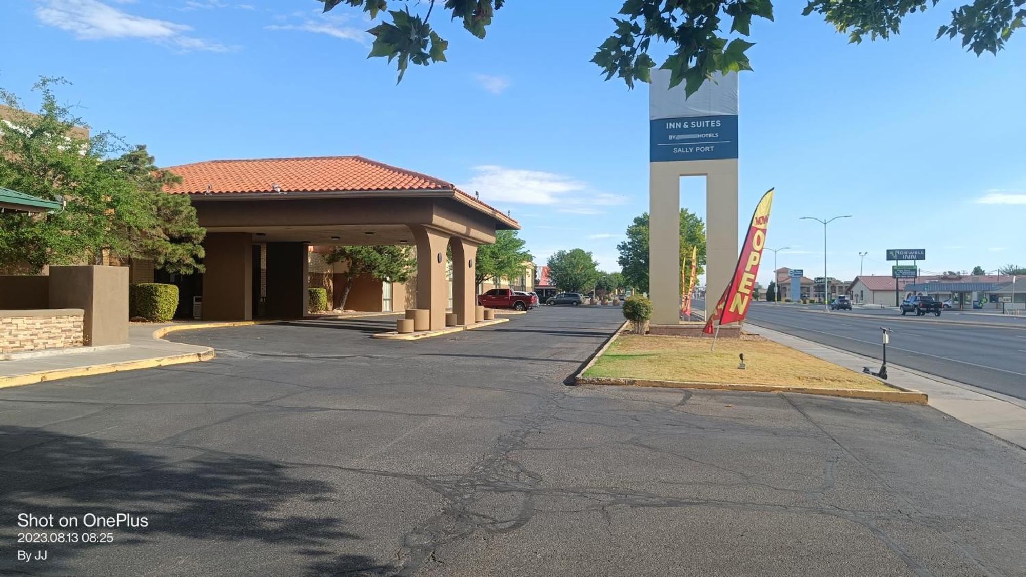 Clarion Inn & Suites, Roswell Bagian luar foto